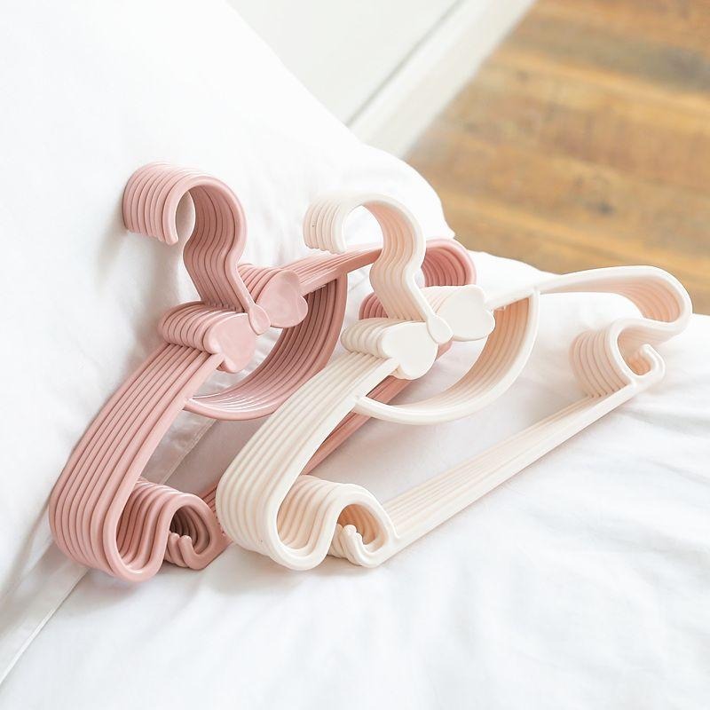 10 個ベビー服ラックポータブルプラスチックタオルディスプレ - Baby Clothing Display のレビューと価格