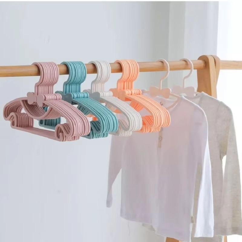 10 個ベビー服ハンガーラックポータブルプラスチックタオルデ - Baby Clothing Display のレビューと価格
