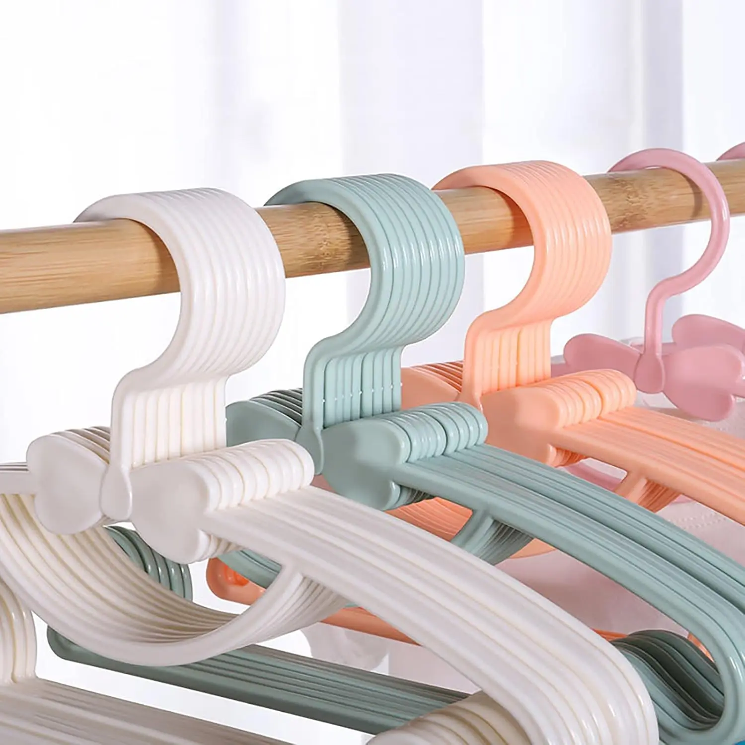 ベビー服ラック プラスチック製タオルディスプレイ スカーフハ - Baby Clothing Display のレビューと価格